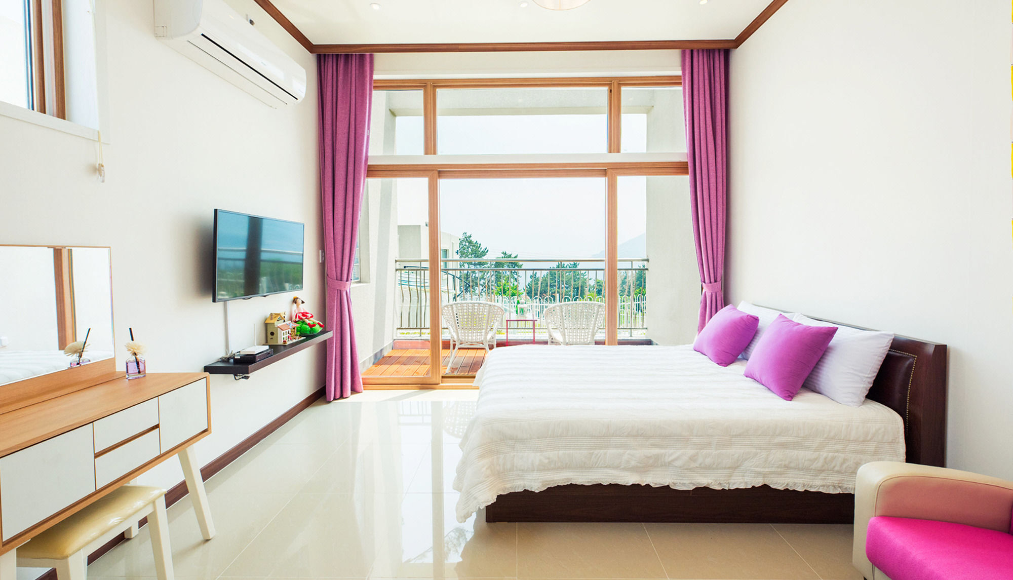 Sea & Pine Pension Namhae Exterior photo